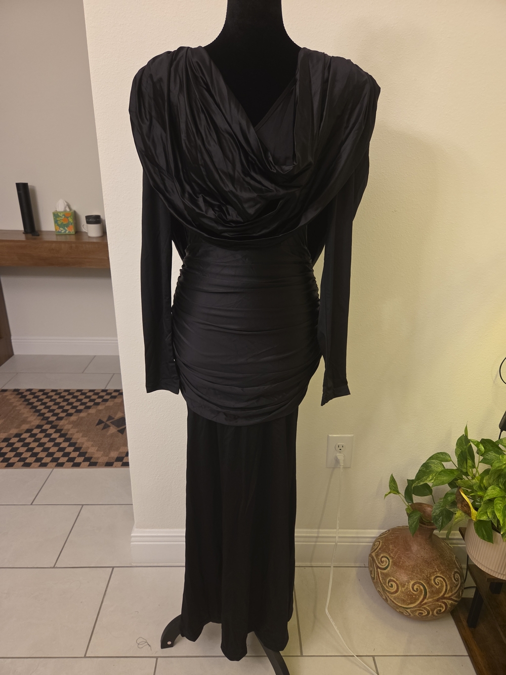 Elegant Black Long-Sleeve Draped Cowl Maxi Dress - Picture 2 of 6